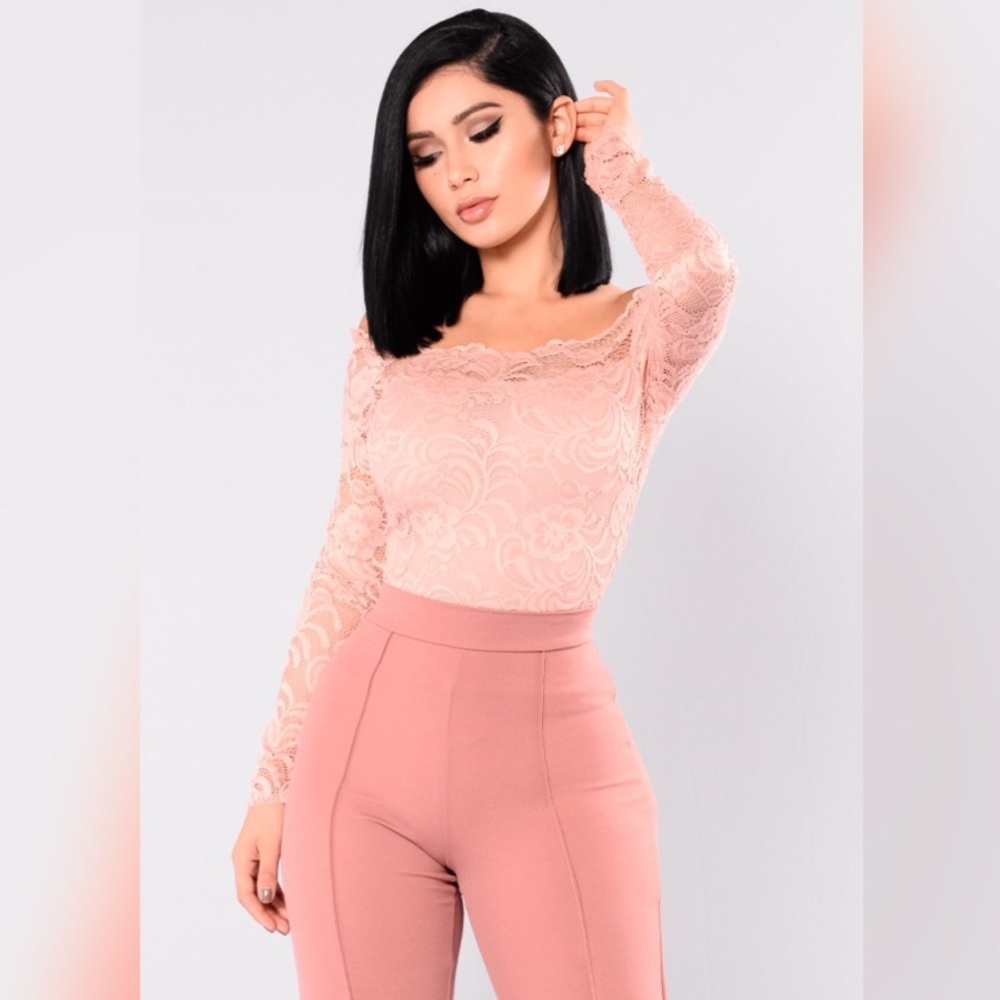 Fashion nova Marianne lace top mauve
